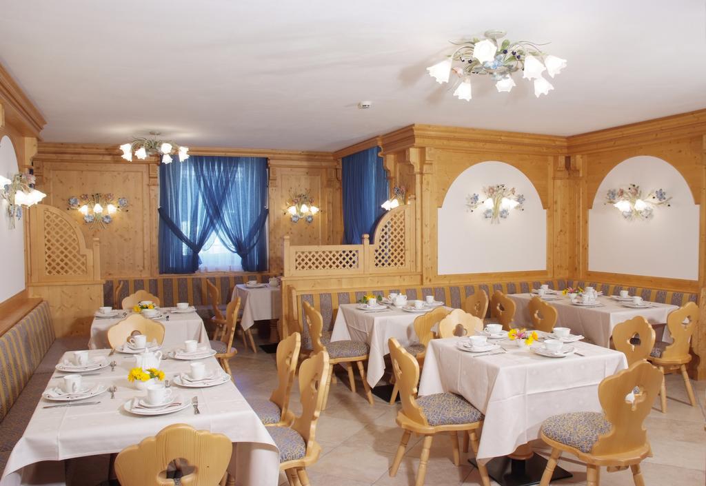 Hotel Mountain Resort Commezzadura Esterno foto
